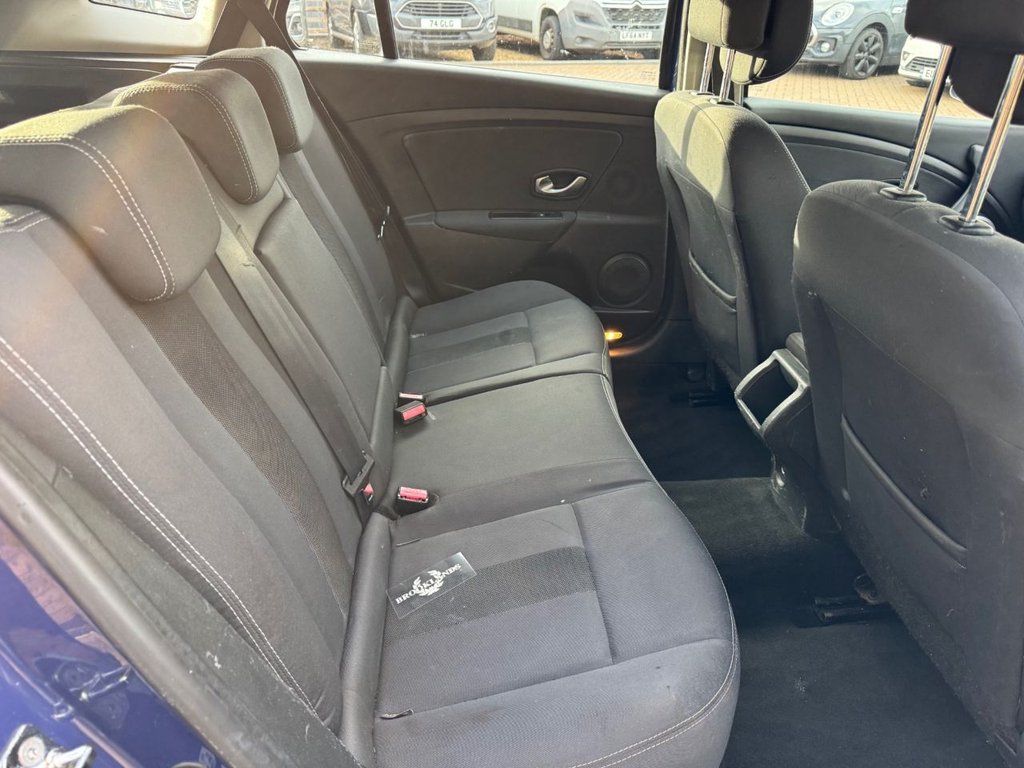 Used Renault Megane 2011 for sale - 76642784: Photo 19