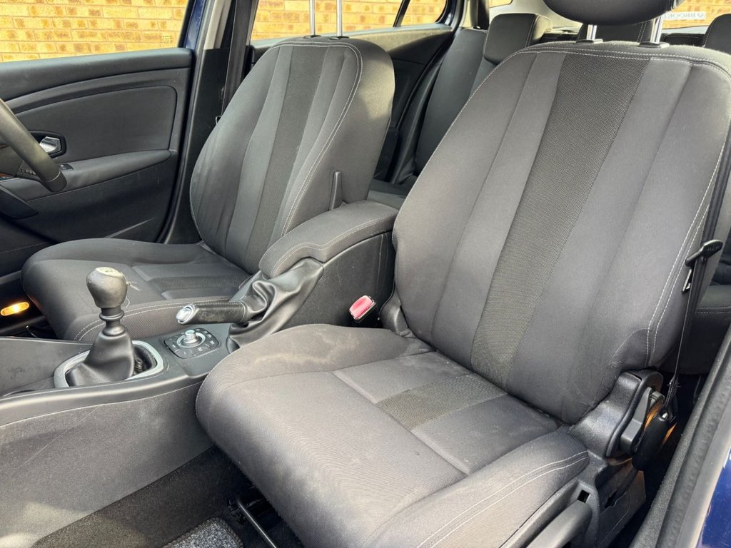 Used Renault Megane 2011 for sale - 76642784: Photo 20