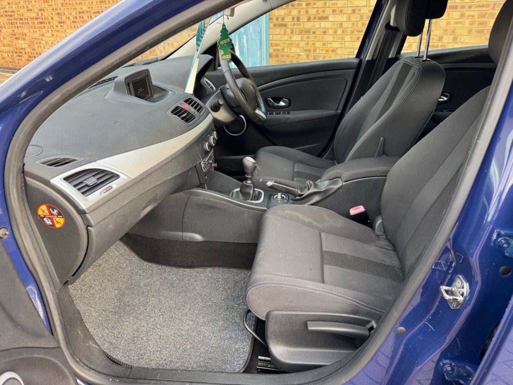 Used Renault Megane 2011 for sale - 76642784: Photo 24