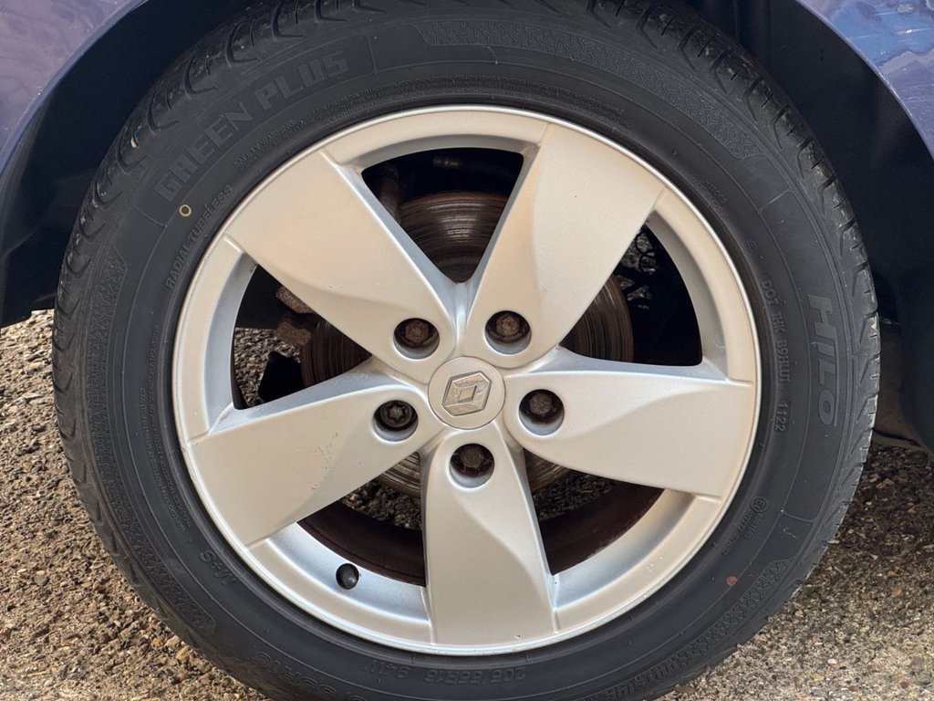 Used Renault Megane 2011 for sale - 76642784: Photo 8