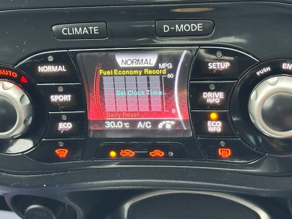 Used Nissan Juke 2010 for sale - 75630892: Photo 16