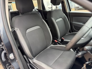 Used Dacia Duster 2019 for sale - 79422936: Photo