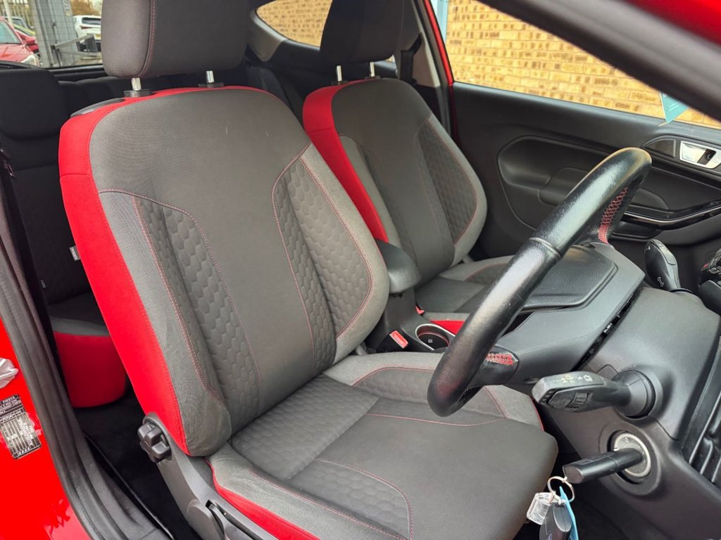 Used Ford Fiesta 2015 for sale - 76406652: Photo 3