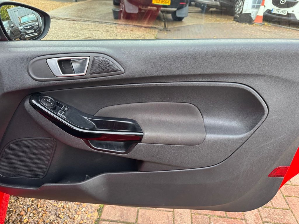 Used Ford Fiesta 2015 for sale - 76406652: Photo 32