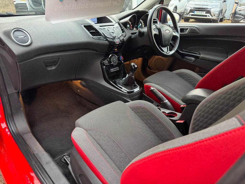 Used Ford Fiesta 2015 for sale - 76406652: Photo 40