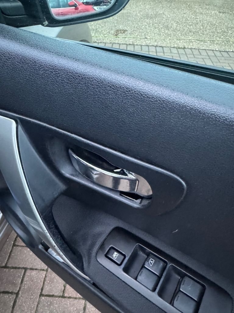 Used Nissan Qashqai 2009 for sale - 77088934: Photo 24