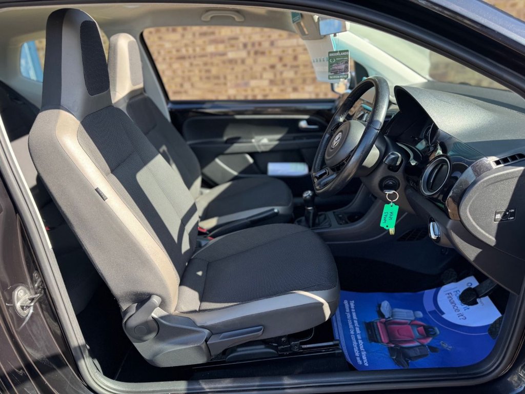 Used Volkswagen up! 2014 for sale - 77919631: Photo 16