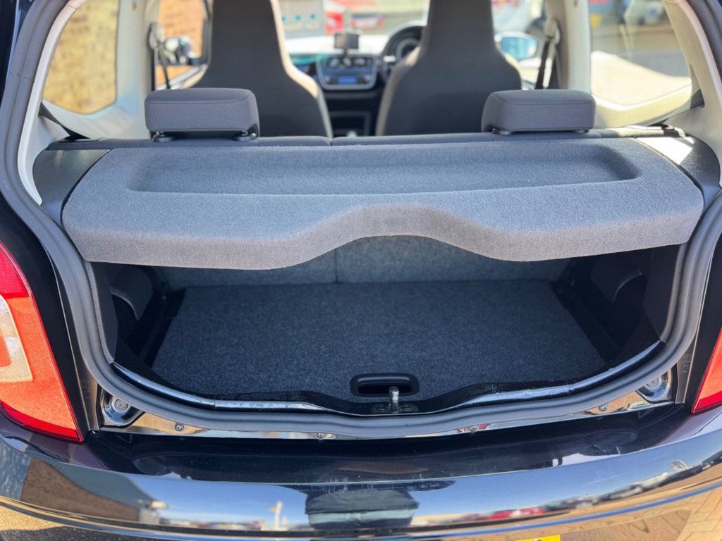 Used Volkswagen up! 2014 for sale - 77919631: Photo 22