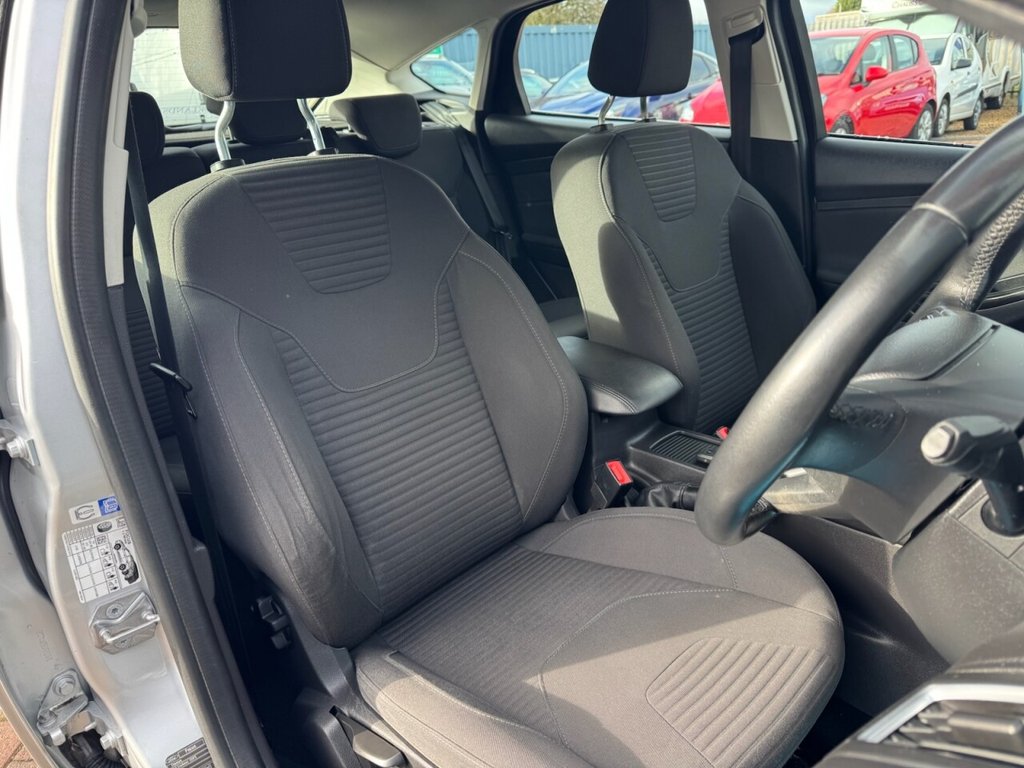 Used Ford Focus 2015 for sale - 76632203: Photo 3