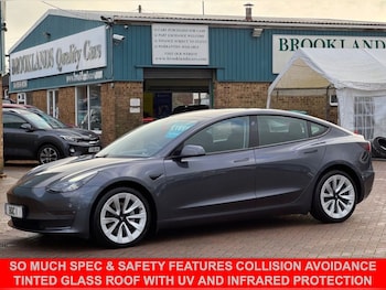 2021 (71) - Long Range AWD 4dr Auto