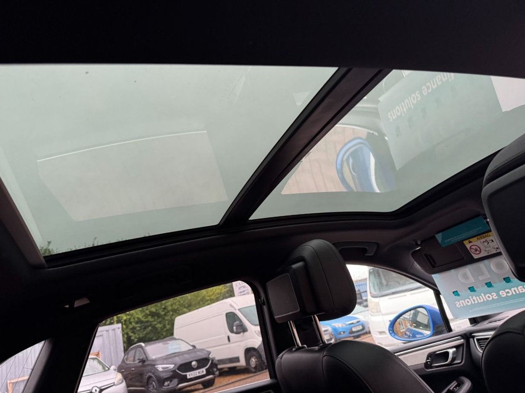 Used Porsche Macan 2016 for sale - 76203075: Photo 25