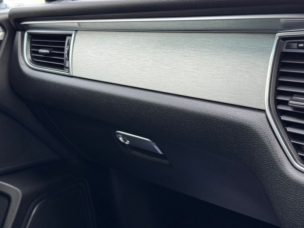 Used Porsche Macan 2016 for sale - 76203075: Photo 47