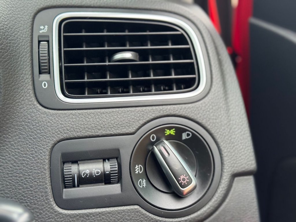 Used Volkswagen Polo 2012 for sale - 77383917: Photo 32