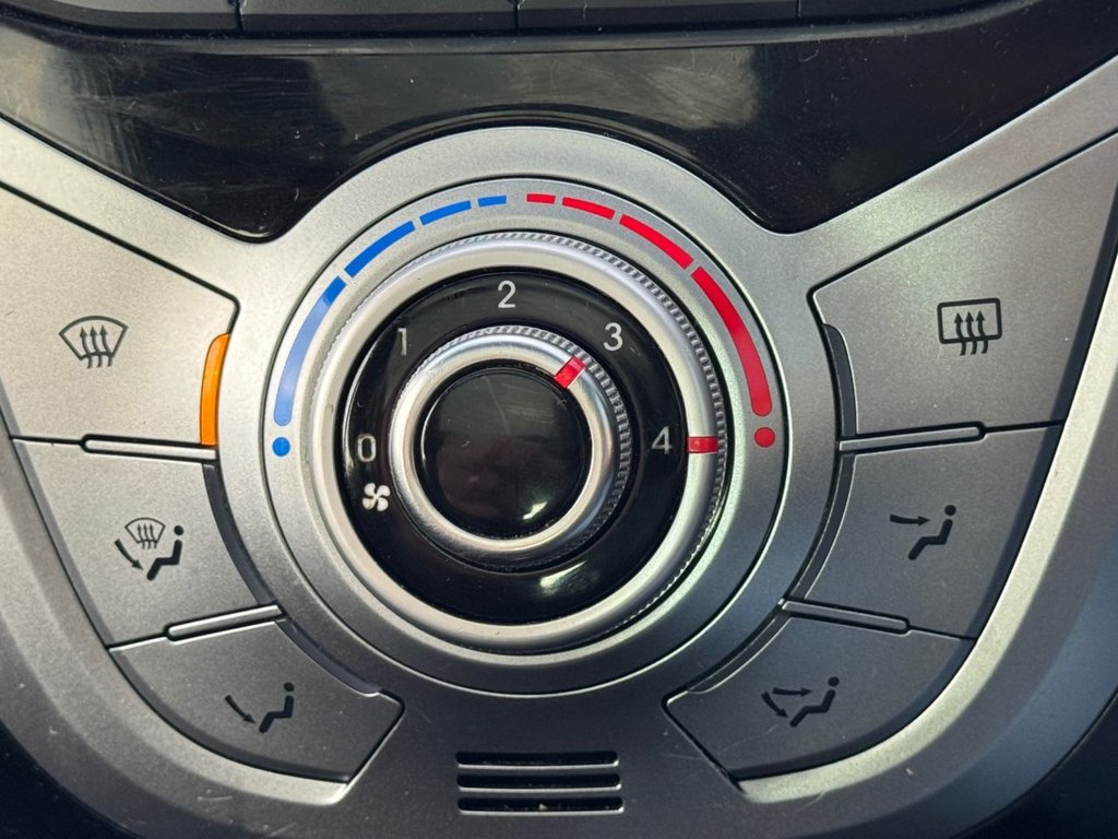 Used Hyundai Ix20 2015 for sale - 76848104: Photo 27