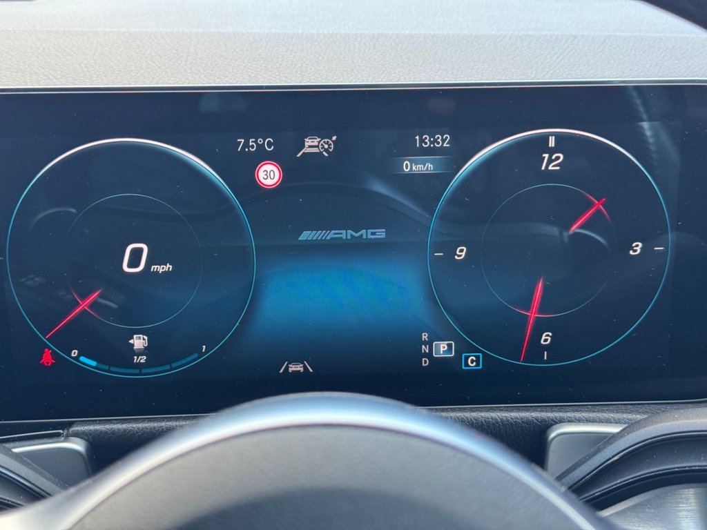 Used Mercedes-Benz GLB 2021 for sale - 76698637: Photo 22