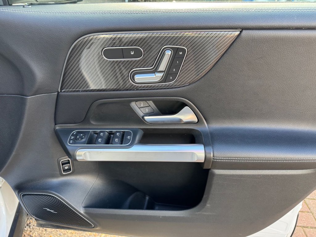 Used Mercedes-Benz GLB 2021 for sale - 76698637: Photo 37