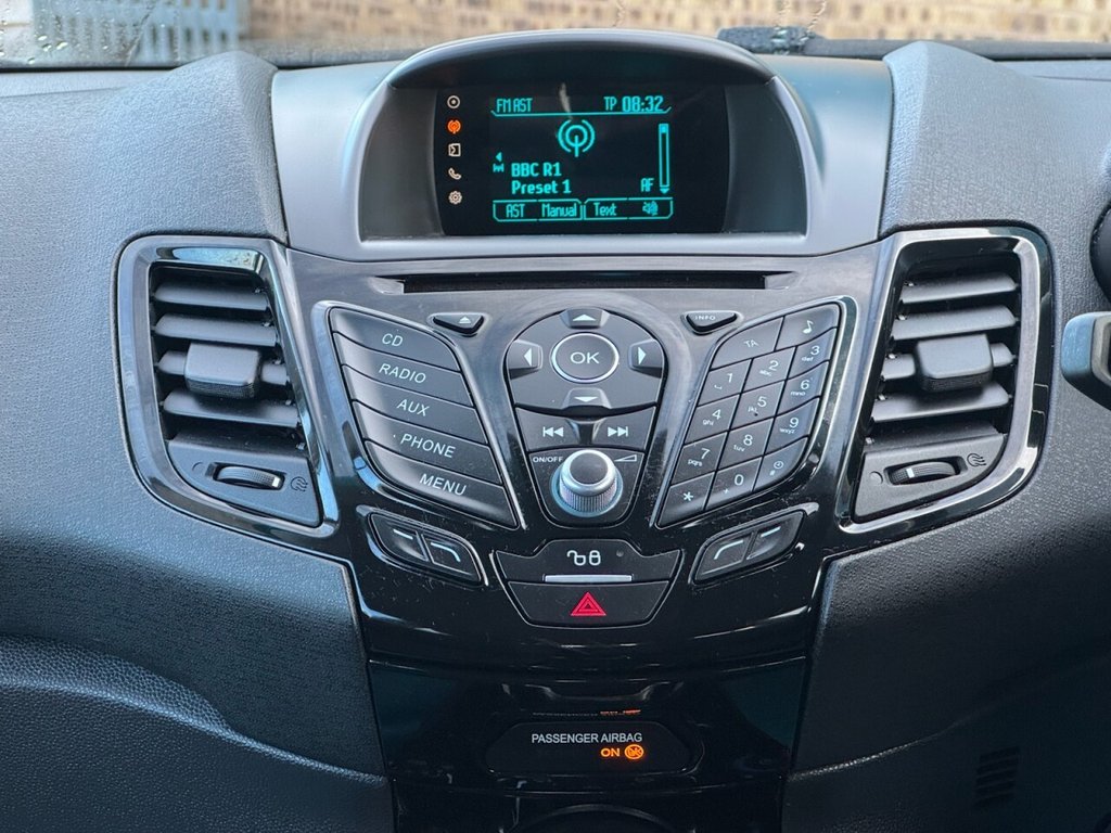 Used Ford Fiesta 2015 for sale - 76570606: Photo 31