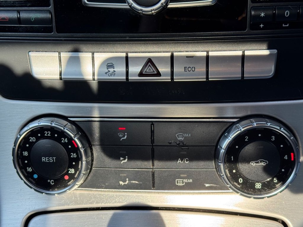 Used Mercedes-Benz SLK 2012 for sale - 77792492: Photo 24