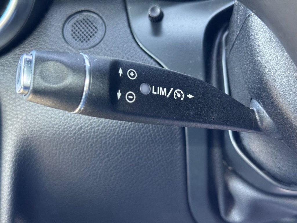 Used Mercedes-Benz SLK 2012 for sale - 77792492: Photo 44