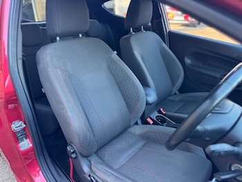 Used Ford Fiesta 2016 for sale - 77952483: Photo