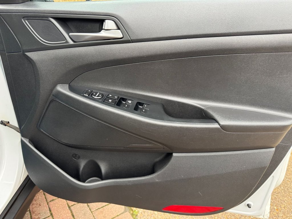 Used Hyundai TUCSON 2017 for sale - 76303712: Photo 41