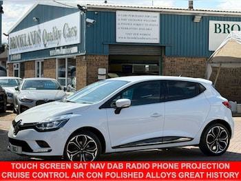 Used Renault Clio 2019 for sale - 79530270: Photo