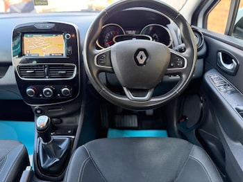 Used Renault Clio 2019 for sale - 79530270: Photo