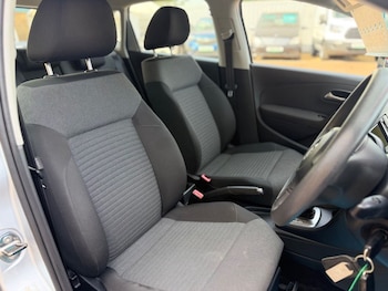 Used Volkswagen Polo 2010 for sale - 79313404: Photo