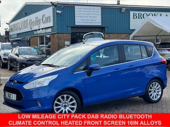 2015 (64) - 1.0 EcoBoost Titanium 5dr