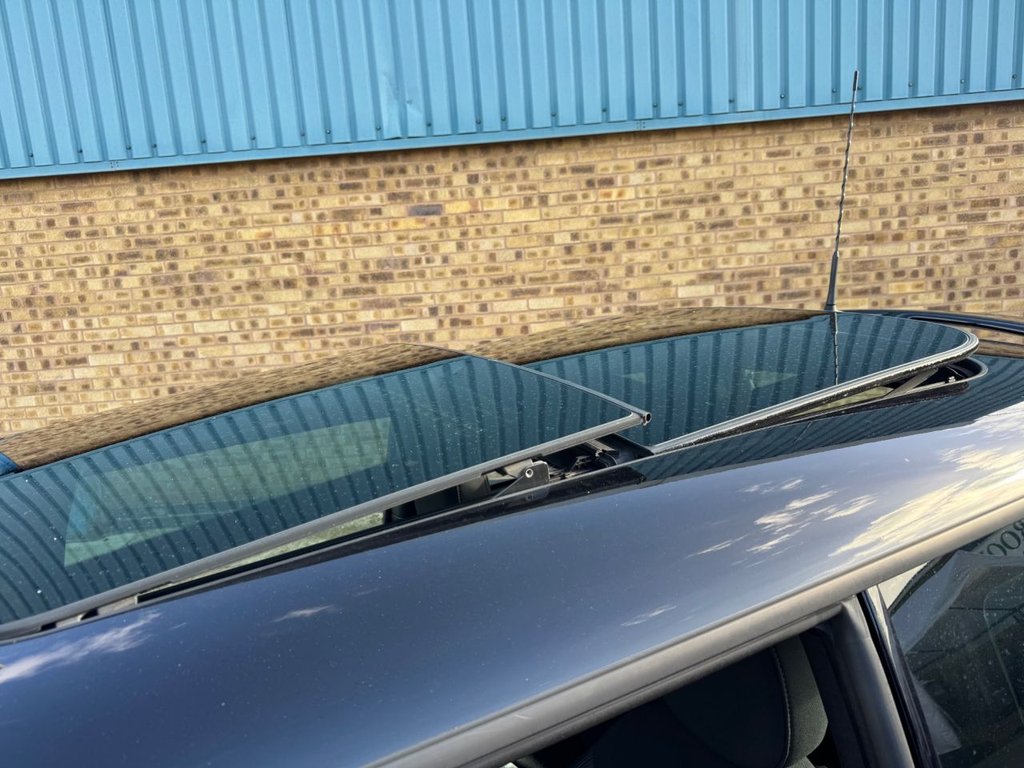 Used MINI Hatch 2010 for sale - 76395719: Photo 16