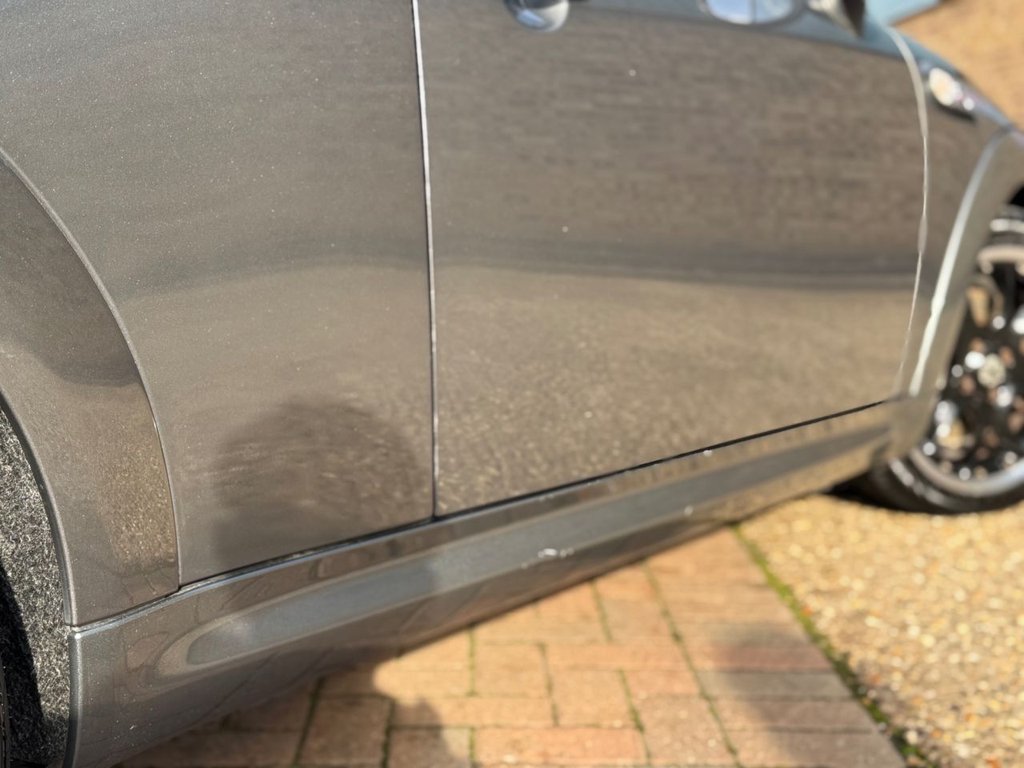 Used MINI Hatch 2010 for sale - 76395719: Photo 19