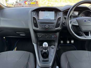 Used Ford Focus 2017 for sale - 74953607: Photo