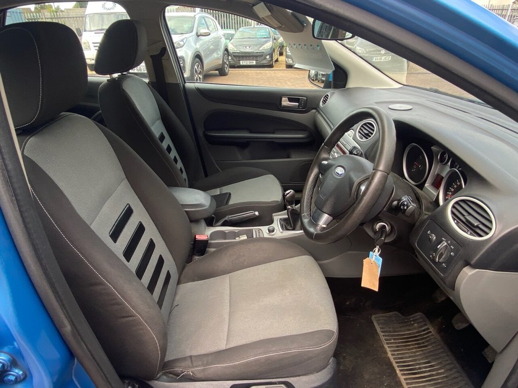 Used Ford Focus 2009 for sale - 76454235: Photo 9