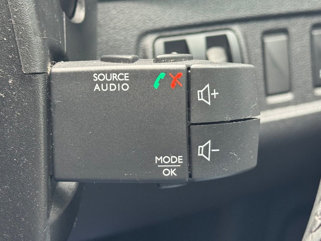 Used Renault Clio 2019 for sale - 78043987: Photo 37