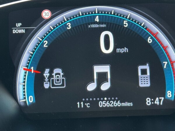 Used Honda Civic 2018 for sale - 76118889: Photo 32