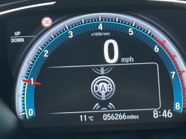 Used Honda Civic 2018 for sale - 76118889: Photo 40