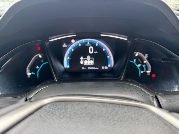 Used Honda Civic 2018 for sale - 76118889: Photo 46