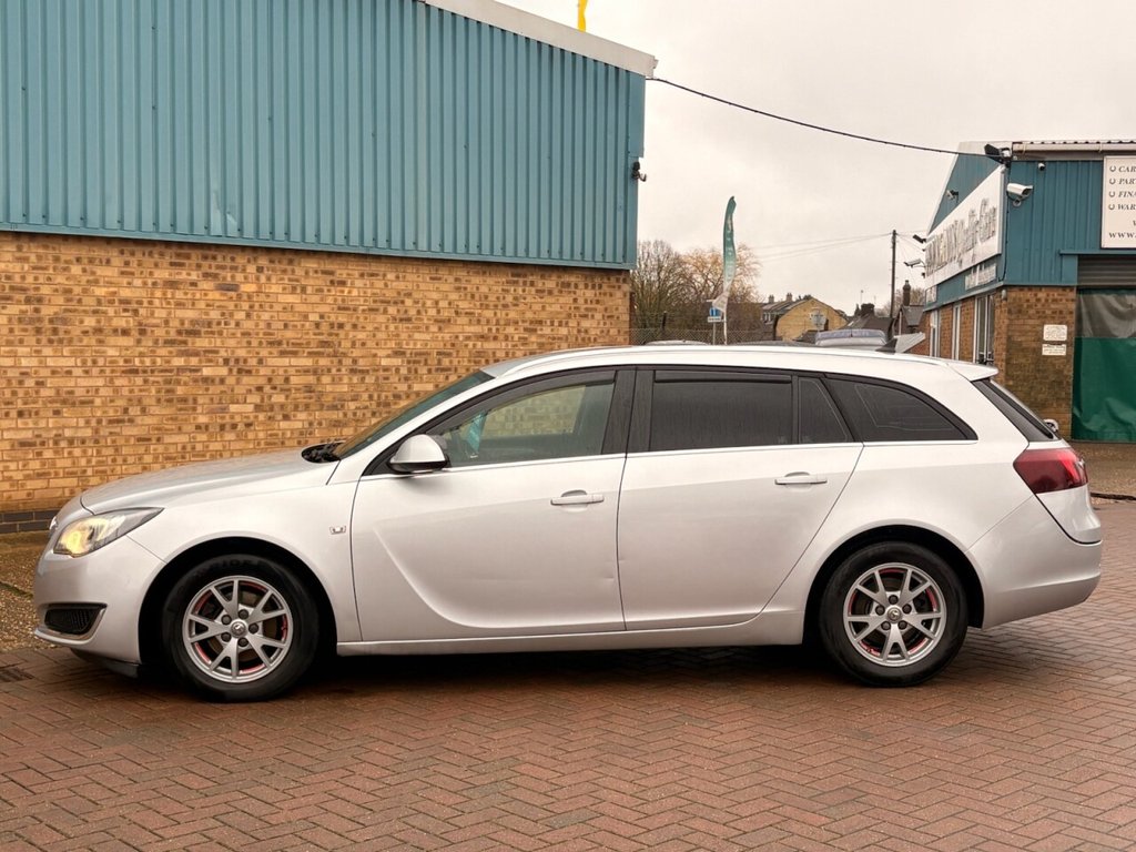 Used Vauxhall Insignia 2014 for sale - 77276007: Photo 2