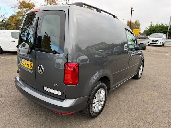 Used Volkswagen Caddy 2018 for sale - 76313116: Photo 2