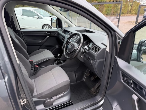 Used Volkswagen Caddy 2018 for sale - 76313116: Photo 3