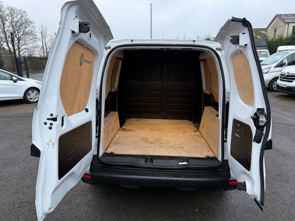 Used Renault Kangoo 2024 for sale - 77328320: Photo 5