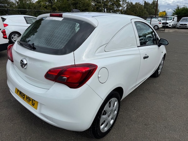 Used Vauxhall Corsa Van 2018 for sale - 75709540: Photo 2