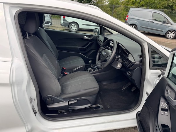Used Ford Fiesta Van 2020 for sale - 75158774: Photo 30