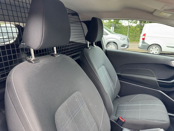 Used Ford Fiesta Van 2020 for sale - 75158774: Photo 34