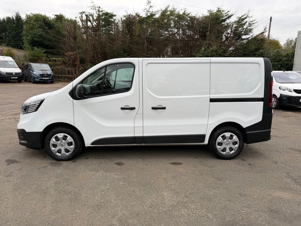 Used Renault Trafic 2022 for sale - 76400388: Photo 2