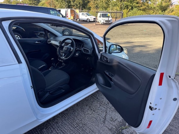 Used Vauxhall Corsa Van 2018 for sale - 75590645: Photo 31