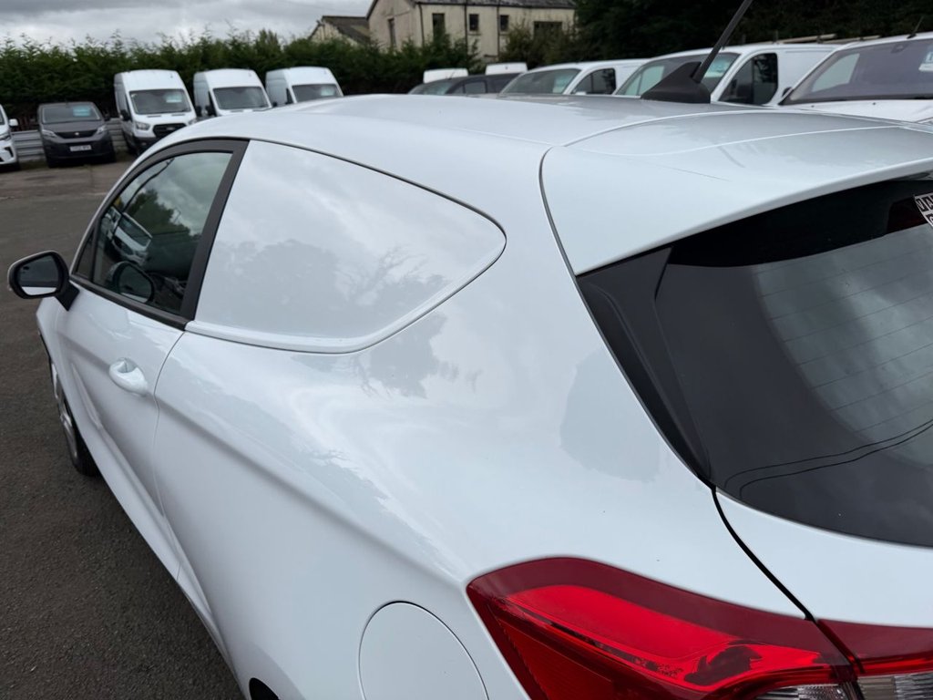 Used Ford Fiesta Van 2020 for sale - 76010073: Photo 14