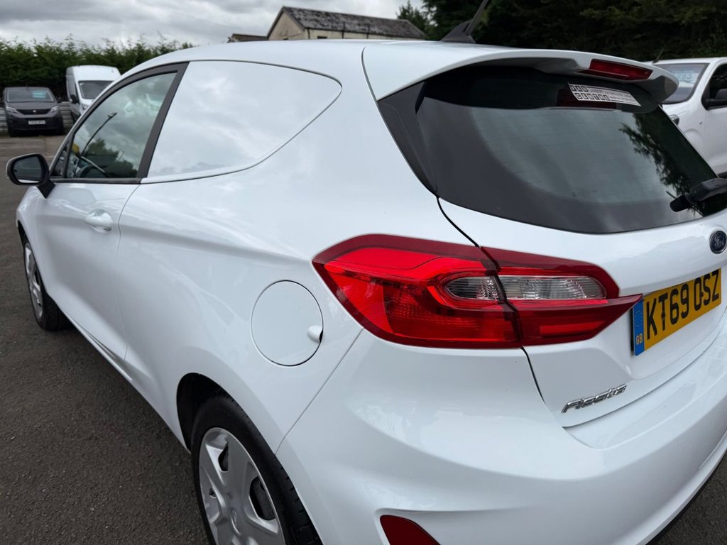 Used Ford Fiesta Van 2020 for sale - 76010073: Photo 16