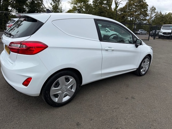 Used Ford Fiesta Van 2020 for sale - 76010073: Photo 25
