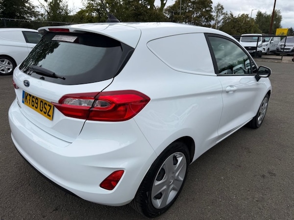 Used Ford Fiesta Van 2020 for sale - 76010073: Photo 2